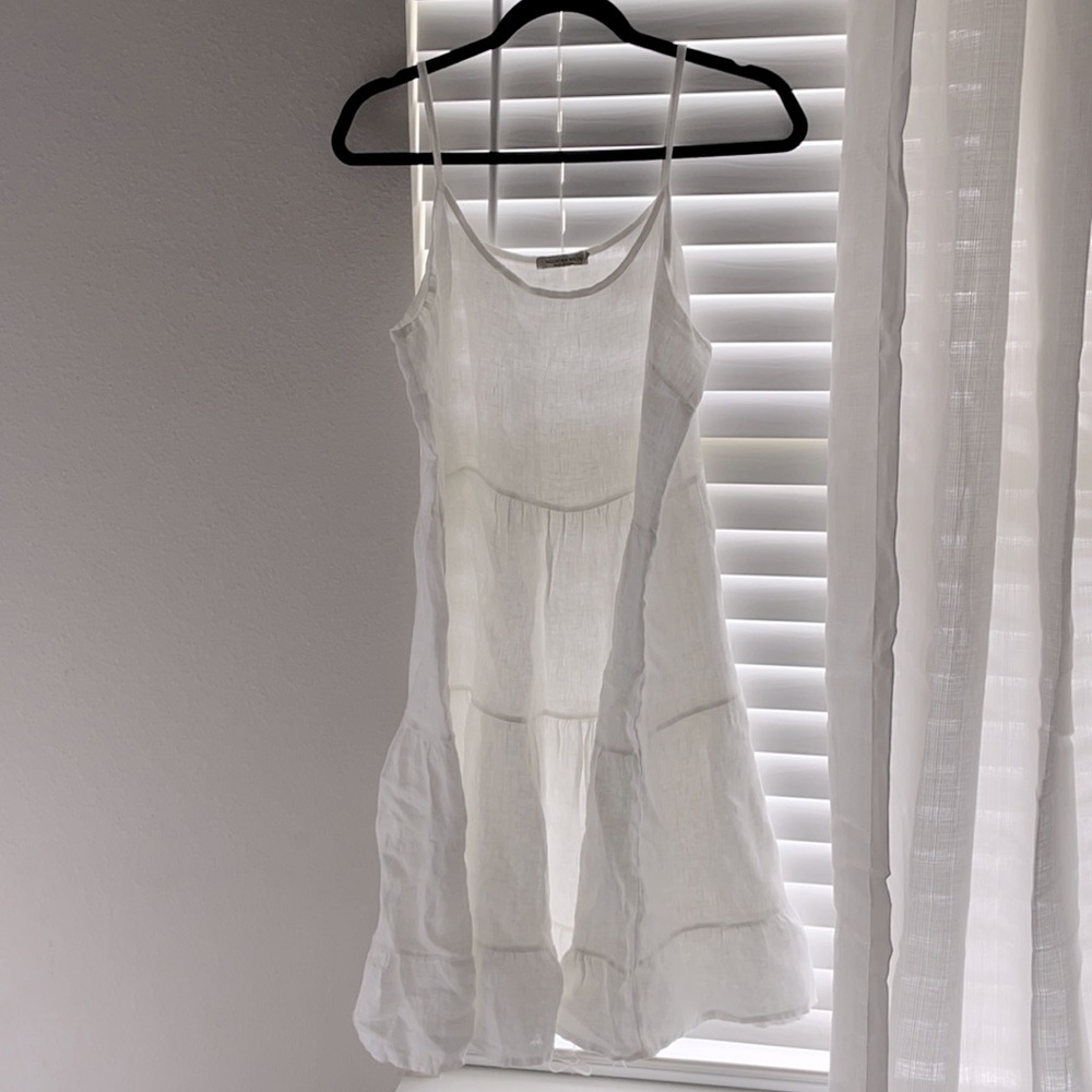 100% pure linen Italian dress. Bright white.